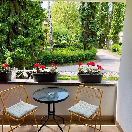 Anet Apartman Visoko Esterno foto