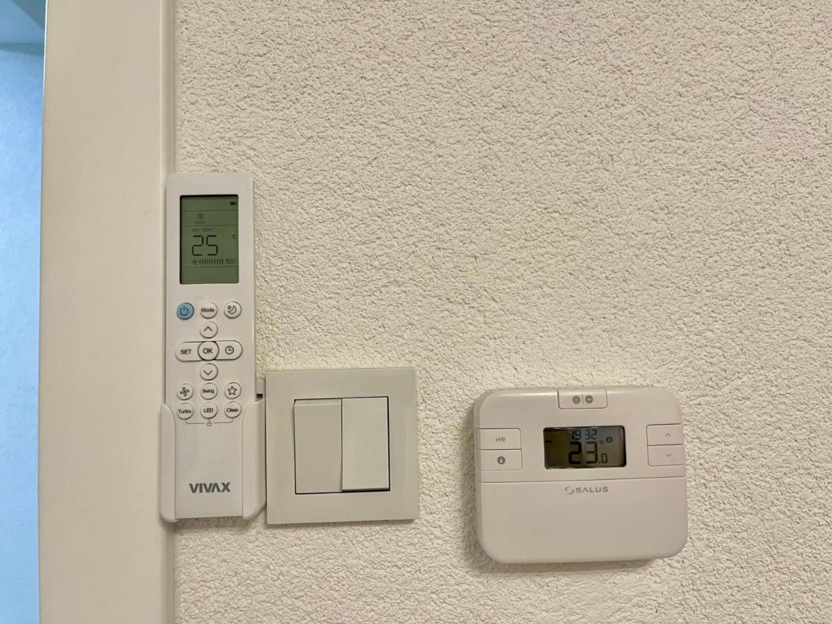 Anet Apartman Visoko Esterno foto