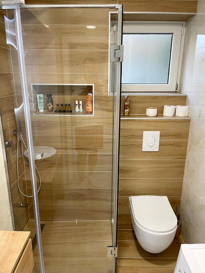 Anet Apartman Visoko Esterno foto